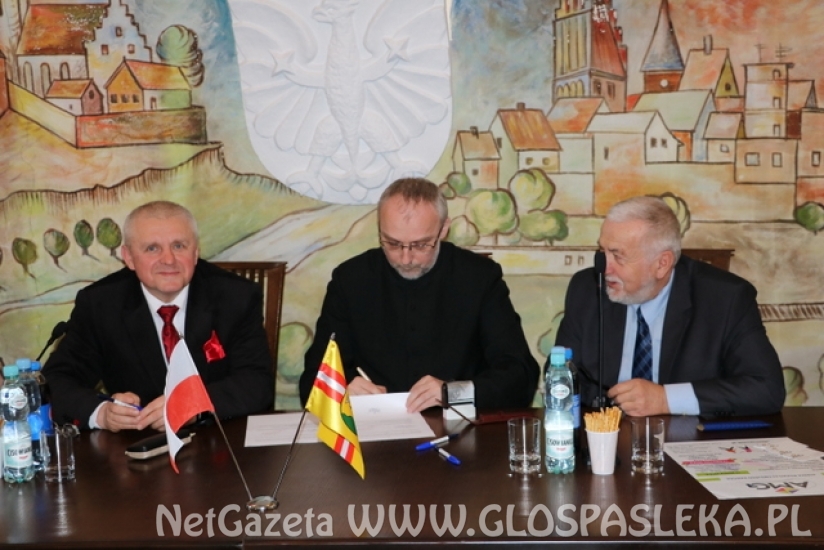 Zadania publiczne 2018 podpisanie umów