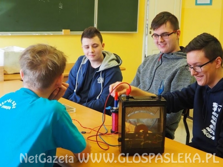 wyklady i cwiczenia dla gimnazjalistow w ZS