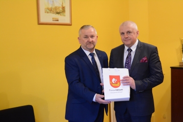 podpisanie umowy na myjke dla szpitala