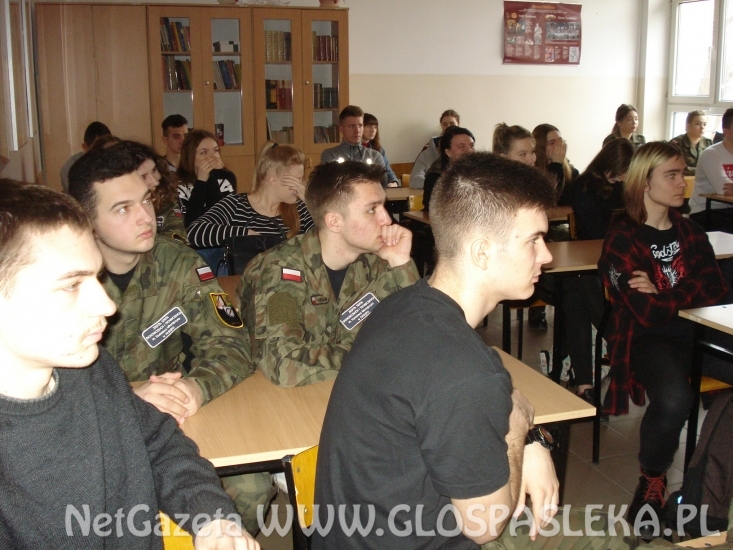 Akademia Wojsk Lądowych czeka na absolwentów klas wojskowych ZSEiT