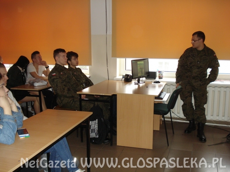 Akademia Wojsk Lądowych czeka na absolwentów klas wojskowych ZSEiT