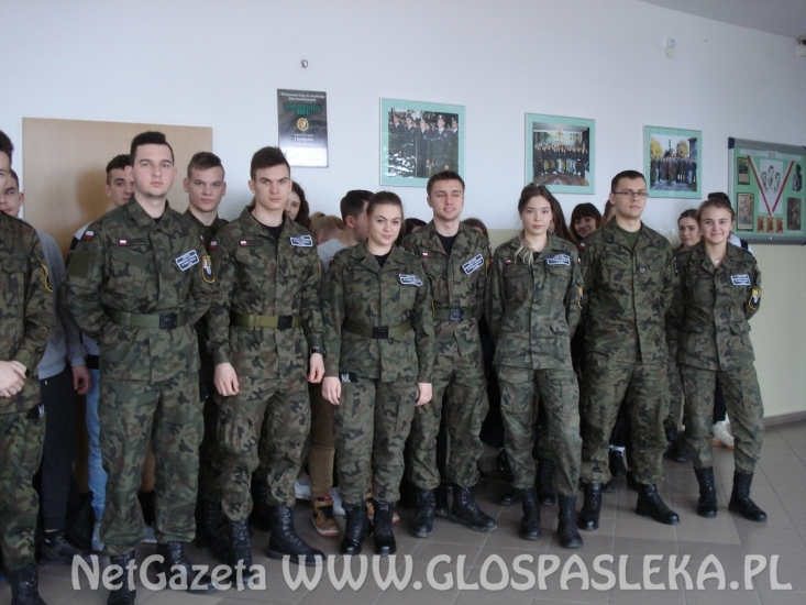 Akademia Wojsk Lądowych czeka na absolwentów klas wojskowych ZSEiT