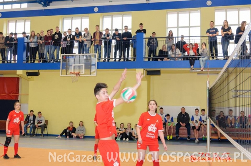 ZS międzyszkolny turniej piłki siatkowej