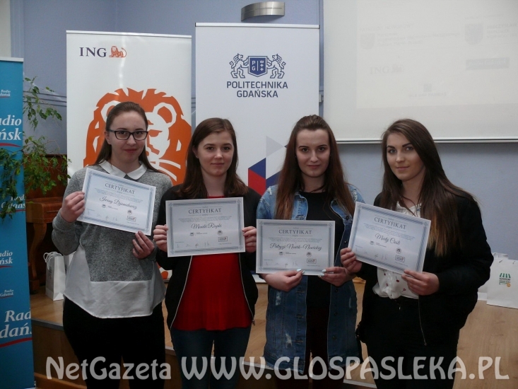 Uczennice z ZSEiT na konkursie „Wiem na bank”