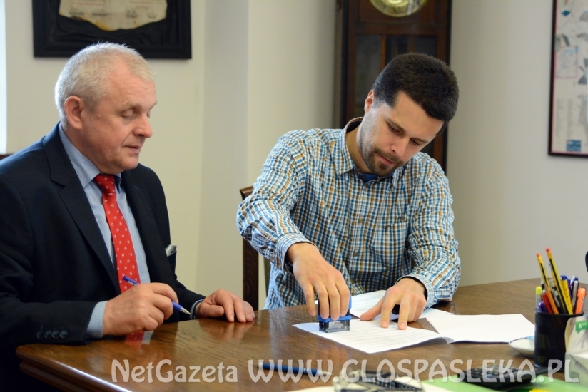 podpisanie umowy WESTERPLATTE garaże