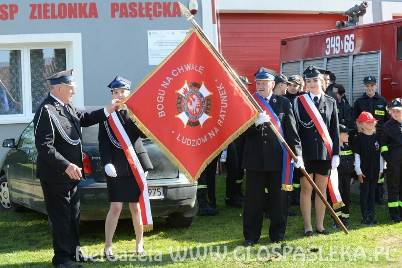 Nowy sztandar OSP w Zielonce Pasłęckiej