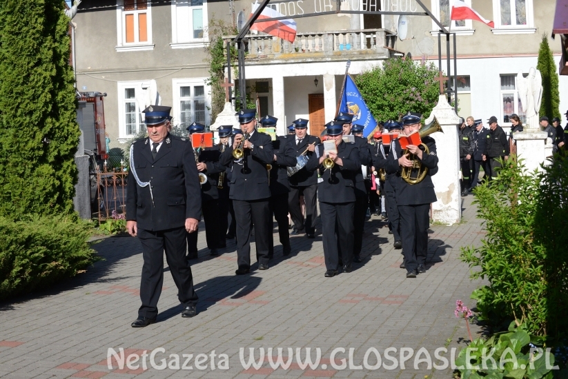 Nowy sztandar OSP w Zielonce Pasłęckiej