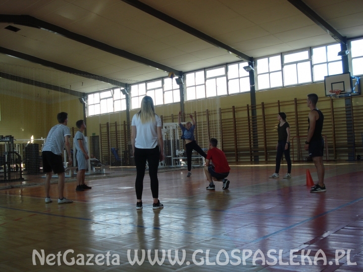 Klasa mundurowa z ZSEiT na obozie wojskowym