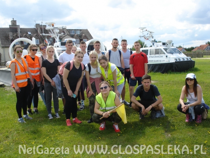 Klasa mundurowa z ZSEiT na obozie wojskowym