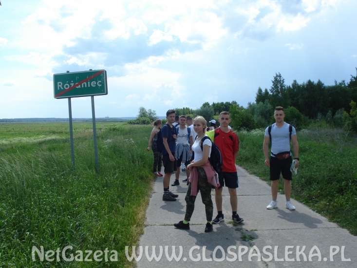 Klasa mundurowa z ZSEiT na obozie wojskowym