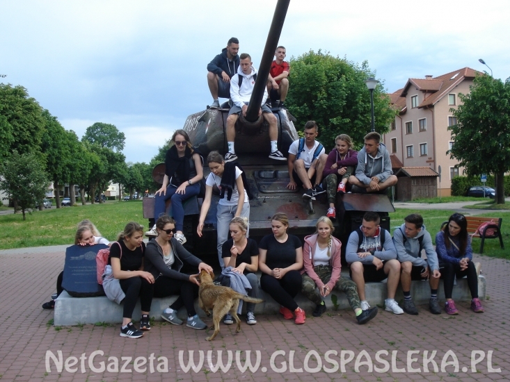 Klasa mundurowa z ZSEiT na obozie wojskowym