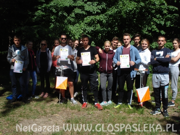 Klasa mundurowa z ZSEiT na obozie wojskowym