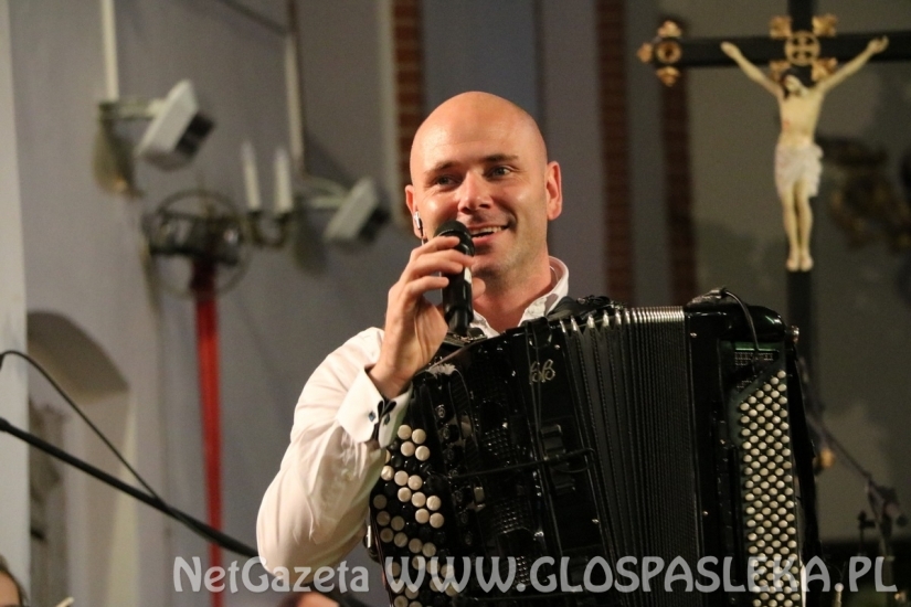 Koncert EOK i Wyrostek