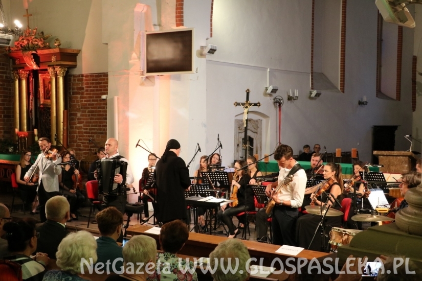 Koncert EOK i Wyrostek