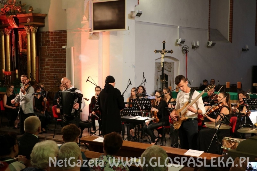 Koncert EOK i Wyrostek