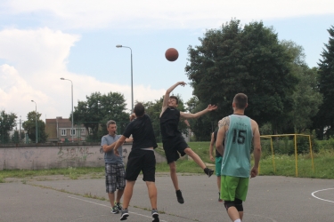 Dwie drużyny zagrały na boisku przy ul. Piłsudskiego