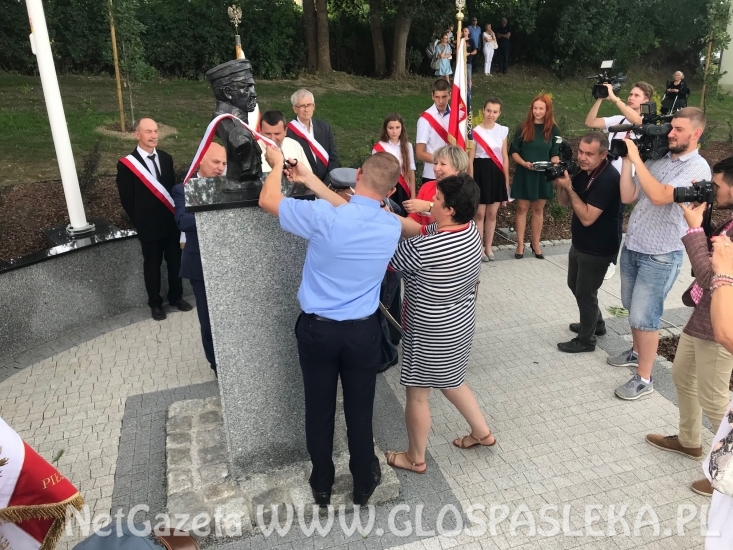 Piłsudski – czy tylko bohater?