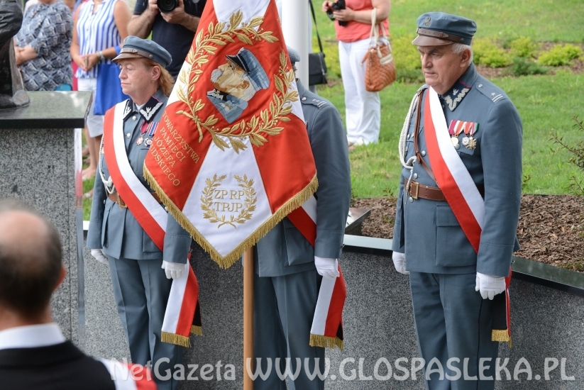 Piłsudski – czy tylko bohater?