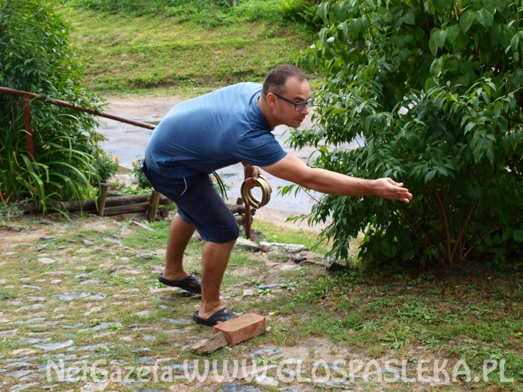 rzut podkową w Skowronach