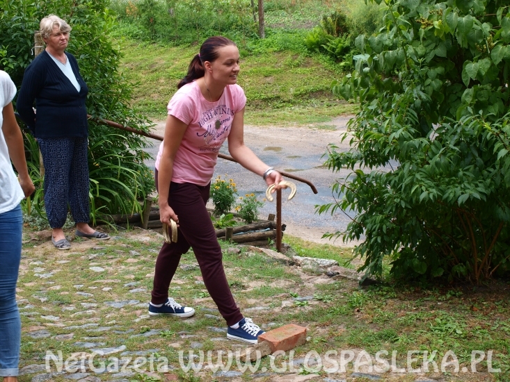 rzut podkową w Skowronach