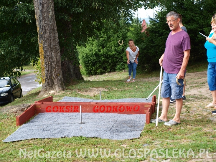 rzut podkową w Skowronach