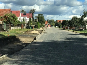 Ruszyła budowa chodnika na ul. Traugutta