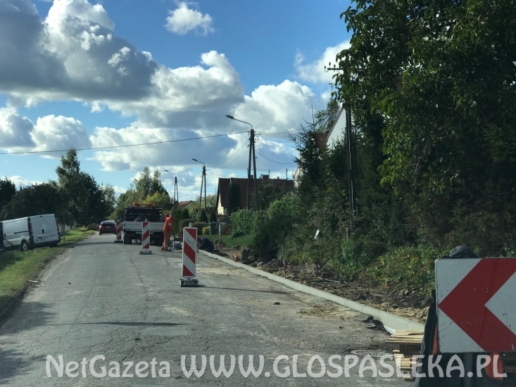 Ruszyła budowa chodnika na ul. Traugutta