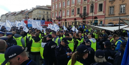 policjanci w Warszawie