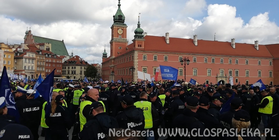 policjanci w Warszawie