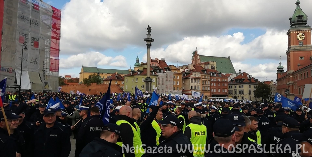 policjanci w Warszawie