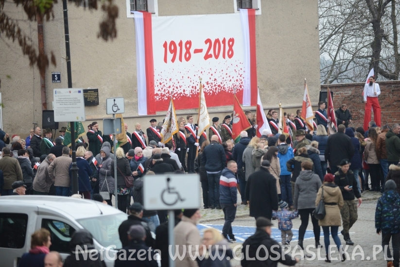 Pod biało - czerwonym sztandarem