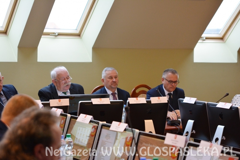 pierwsza sesja w powiecie 