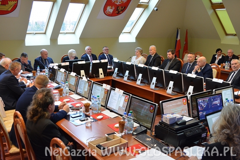 pierwsza sesja w powiecie 