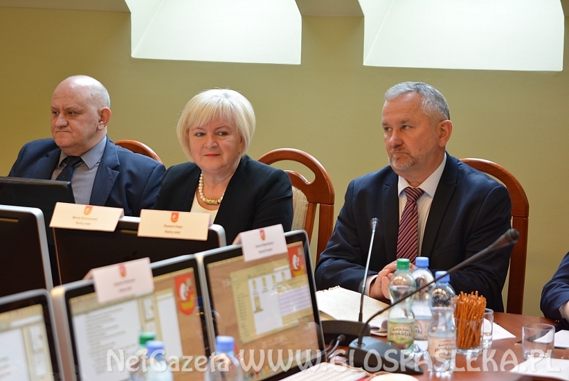 pierwsza sesja w powiecie 