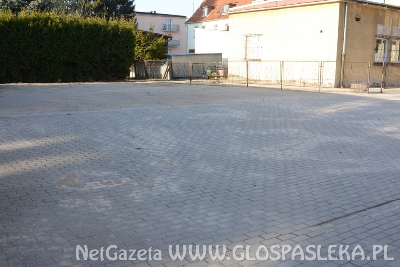 parking przy przychodni