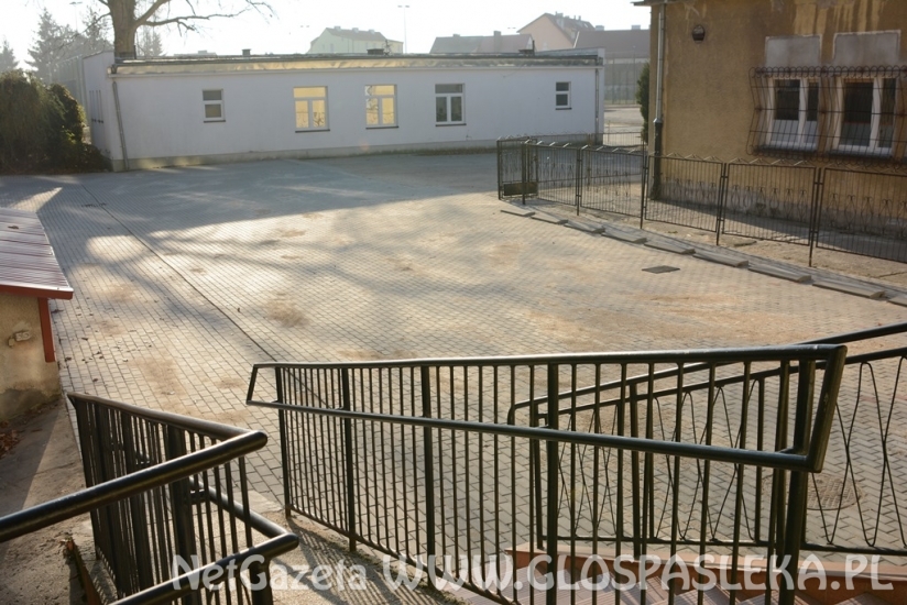 parking przy przychodni