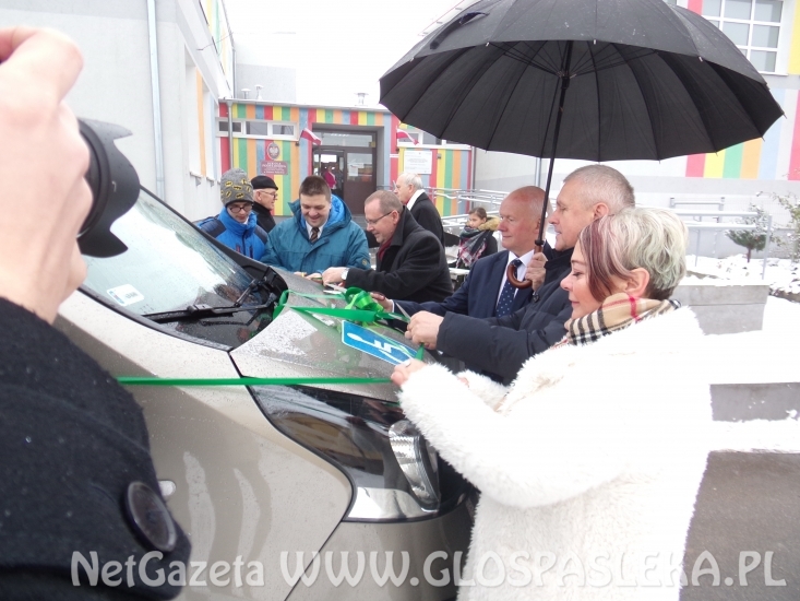 Nowy bus dla szkoły