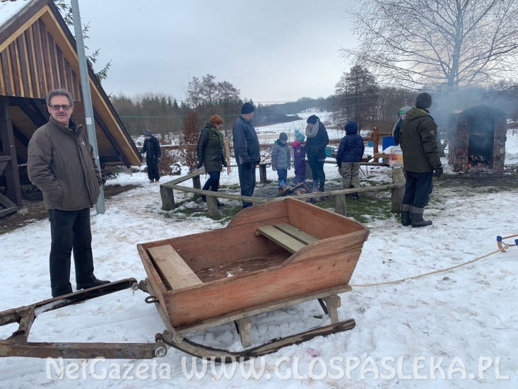 Kulig, ognisko i lepienie bałwana