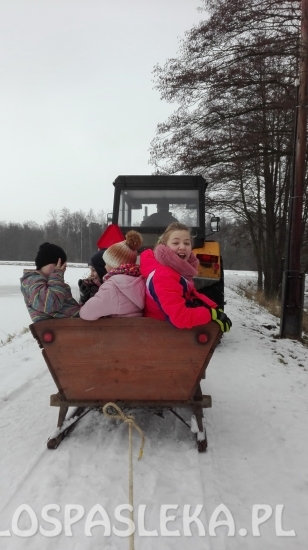 Kulig, ognisko i lepienie bałwana