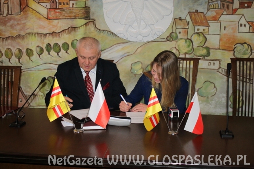 Podpisanie umów z organizacjami pozarządowymi - 2019