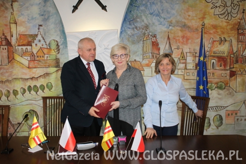 Podpisanie umów z organizacjami pozarządowymi - 2019