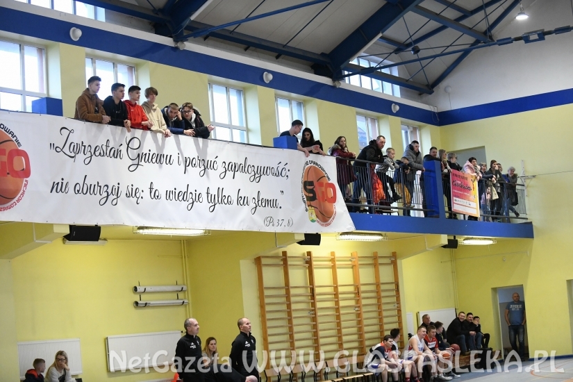 W pierwszym meczu wygrana