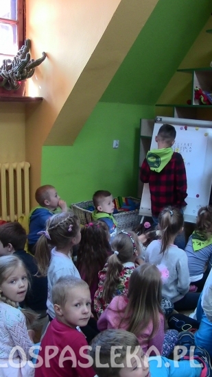 Przedszkolaki w bibliotece