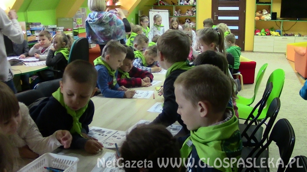 Przedszkolaki w bibliotece