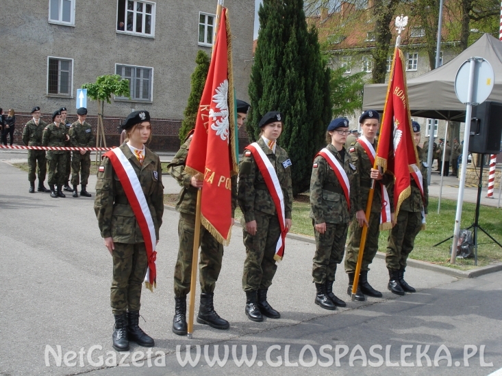 Kadeci z ZSEiT na święcie pułku wsparcia dowodzenia