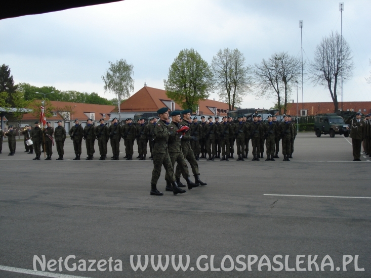 Kadeci z ZSEiT na święcie pułku wsparcia dowodzenia