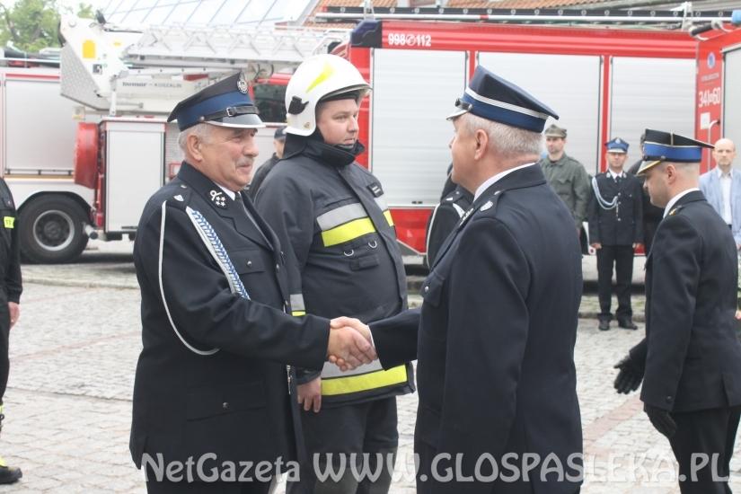 Dzień Strażaka w deszczu