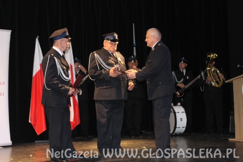 Dzień Strażaka w deszczu