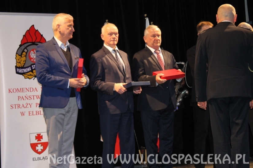 Dzień Strażaka w deszczu