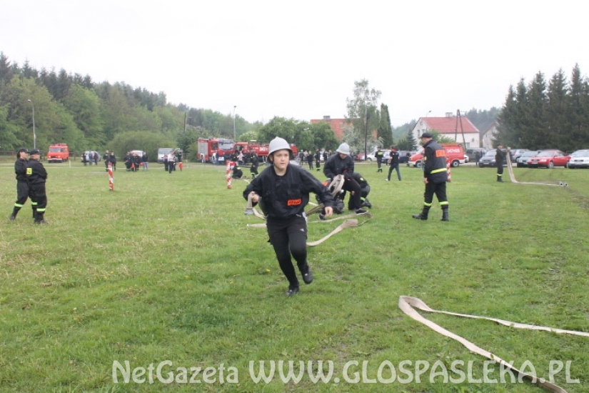 Dzień Strażaka w deszczu